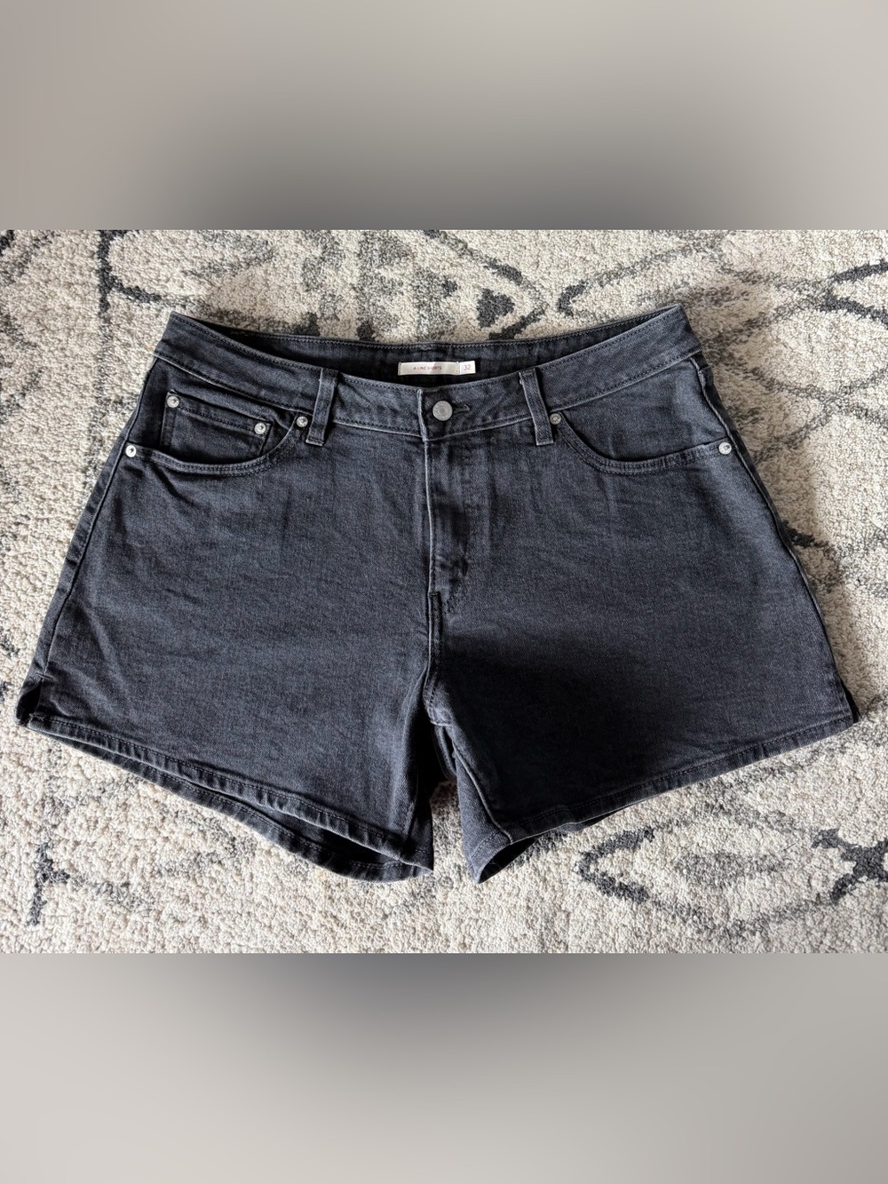 Levi's Black Denim A-line Denim Shorts - Sz. 32